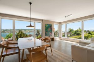 STYLISH 4.5-ROOM APARTMENT WITH LAKE VIEW IN RÜSCHLIKON