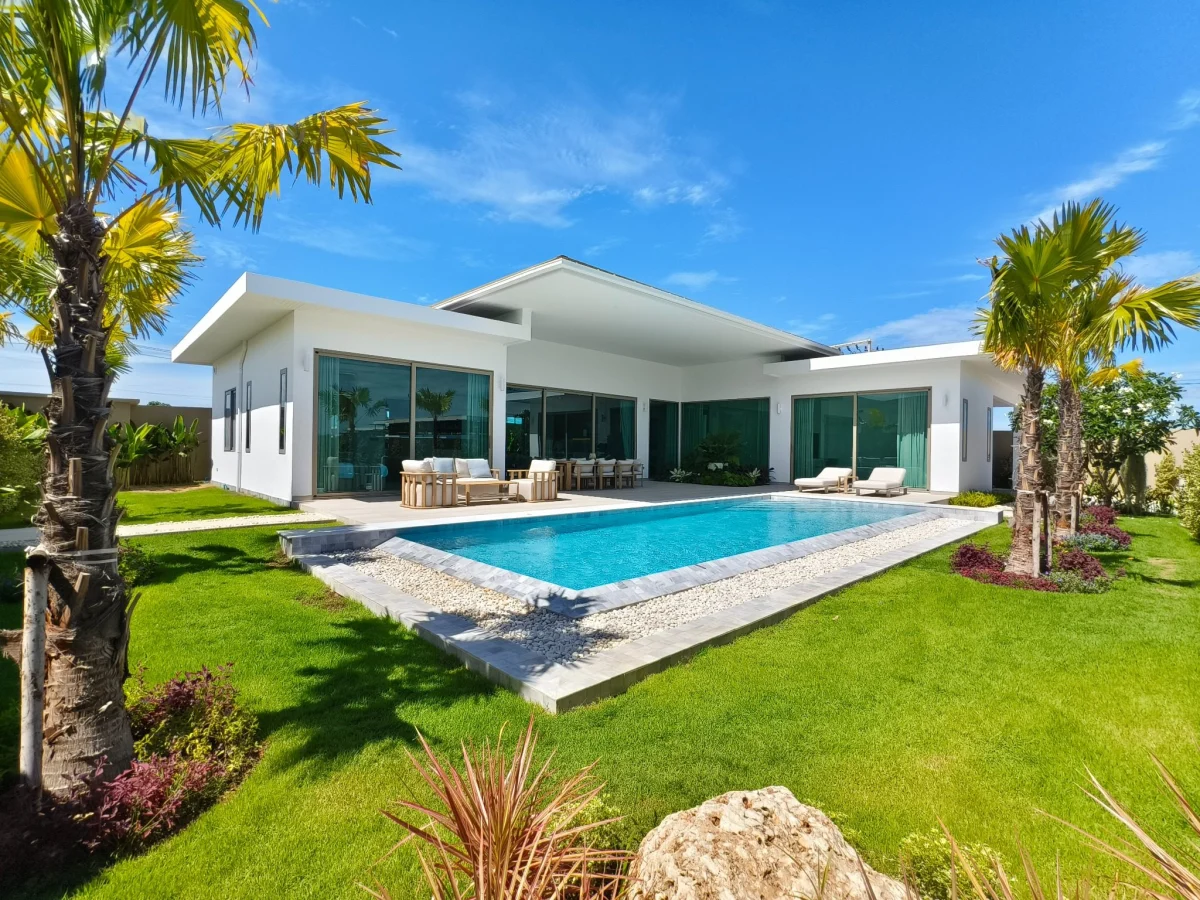 Villa for Sale in Thap Tai, Hua Hin District, Prachuap Khiri Khan 77110, Thailand USD 414,000