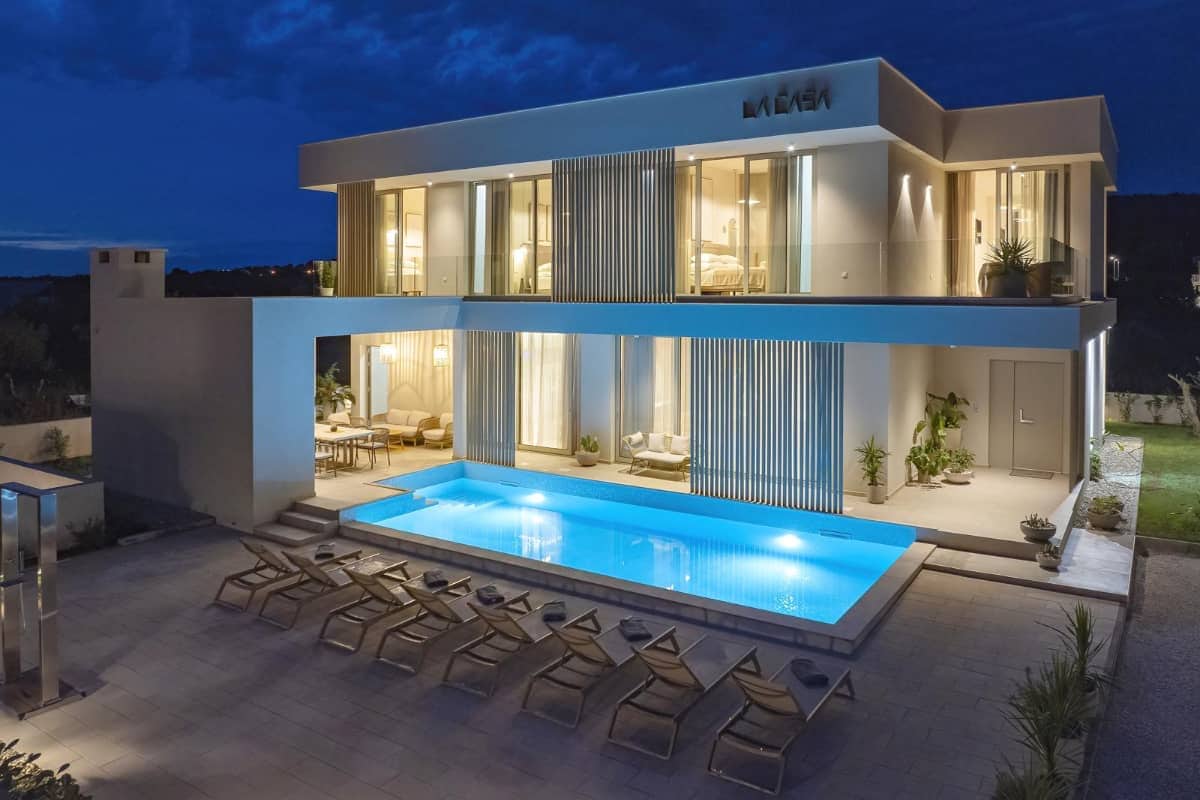 Villa for Sale in Sukošan, Croatia USD 2,000,000