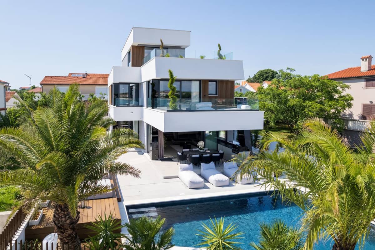 Villa for Sale in Zadar, Croatia USD 2,950,000