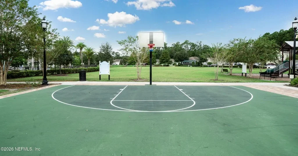 Detached House for Sale in 10 Montserrat Dr, St. Augustine, FL 32092, USA USD 480,000
