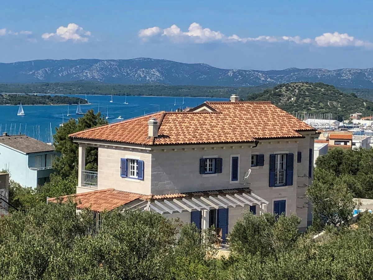 Villa for Sale in Murter, Croatia USD 956,397