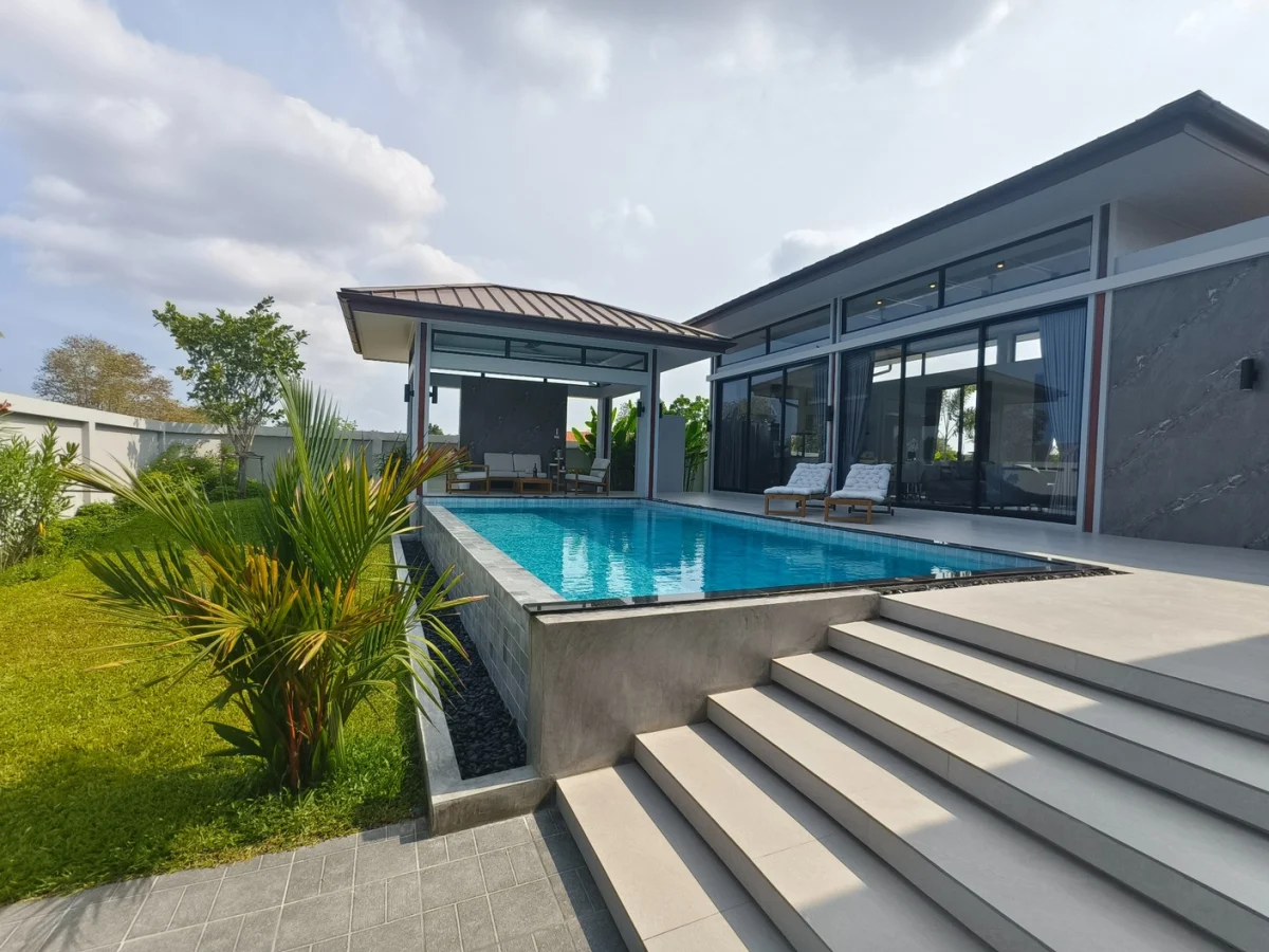 Villa for Sale in ซอย วังก์พง 12 Tambon Wang Pong, Amphoe Pran Buri, Chang Wat Prachuap Khiri Khan 77120, Thailand USD 297,000