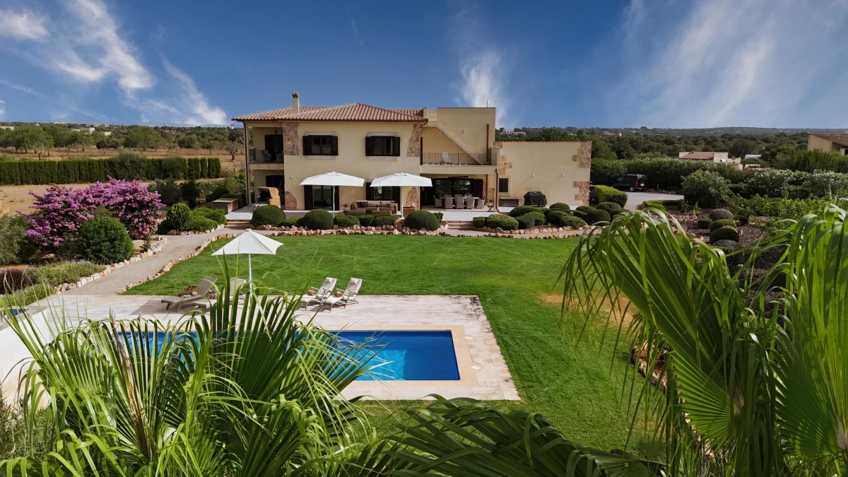 Farmhouse for Sale in 07640 Ses Salines, Balearic Islands, Spain USD 3,208,530
