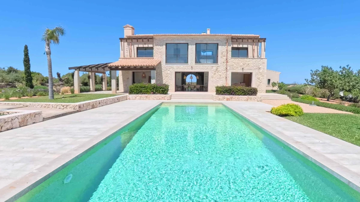 Farmhouse for Sale in Santanyí, Balearic Islands, Spain, 07690 USD 5,054,842