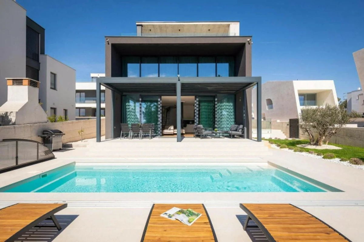 Villa for Sale in Petrčane, Croatia USD 2,531,640