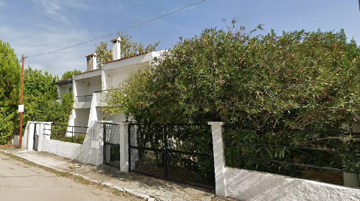 Detached House for Sale in Arkitsa 352 00, Greece USD 225,035