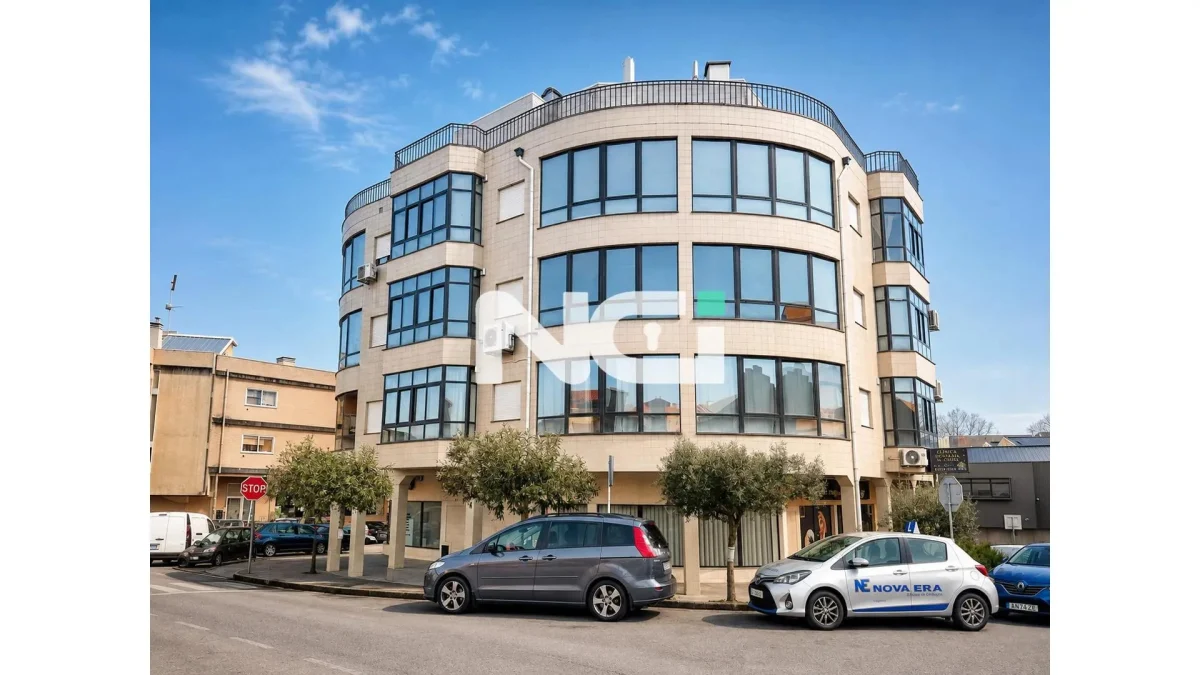 Apartment for Sale in 4810-225 Urgezes, Portugal USD 270,042