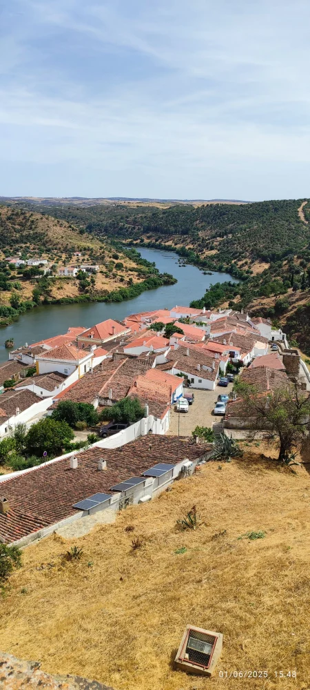 Houses for renovation in Portugal cost €240,000 less than ready to live homes
