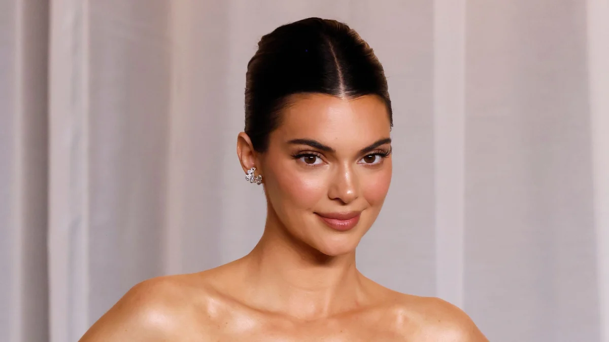 Forget Minimalist Rugs – Kendall Jenner’s Red and Black Tiled Floor Reimagines 'The 6th Wall' for 2027